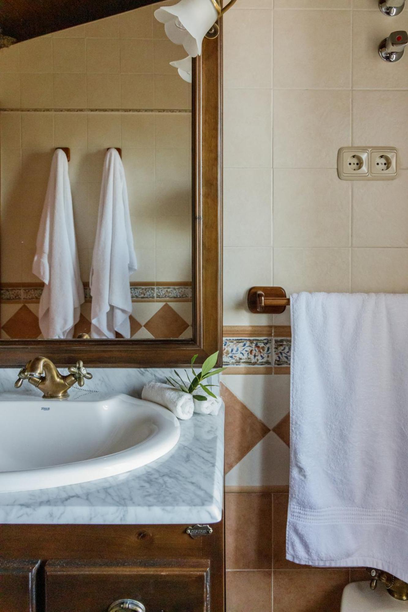 Casa Rural En Candeleda Con Piscina Y Un Maravilloso Jardin Екстер'єр фото